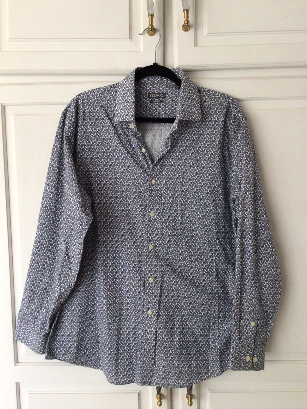 Kenneth Cole Reaction Men's Navy Micro-Pattern Button-Down Shirt